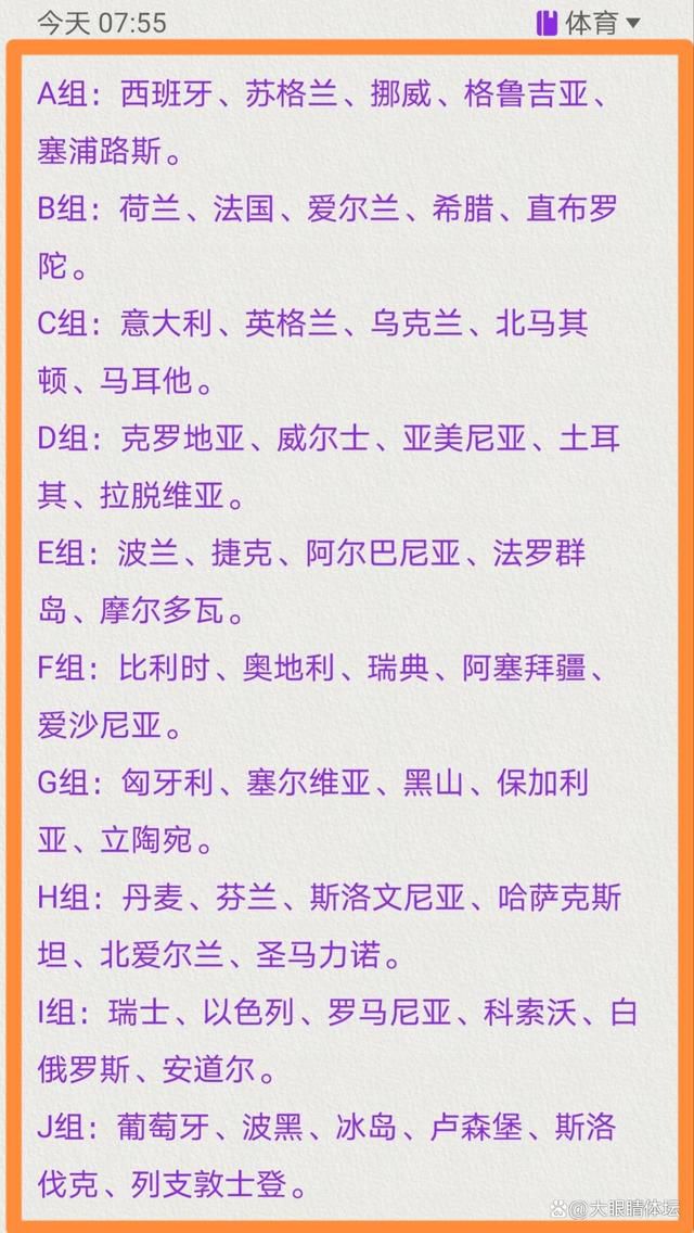 因为电影里本来也有出色的视觉处理，在这场对话之后为了传话，角色推开剧场密封多年的大窗，让光照进来。